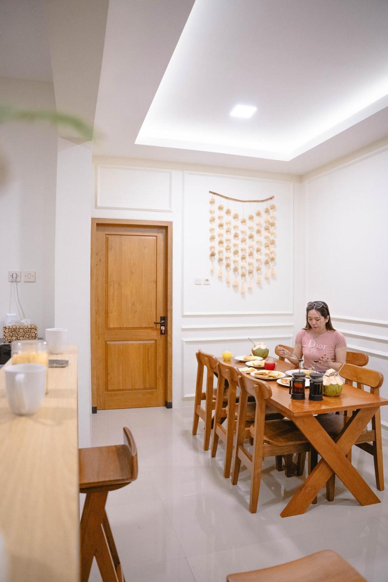 Ninap Hostel バニュワンギ エクステリア 写真