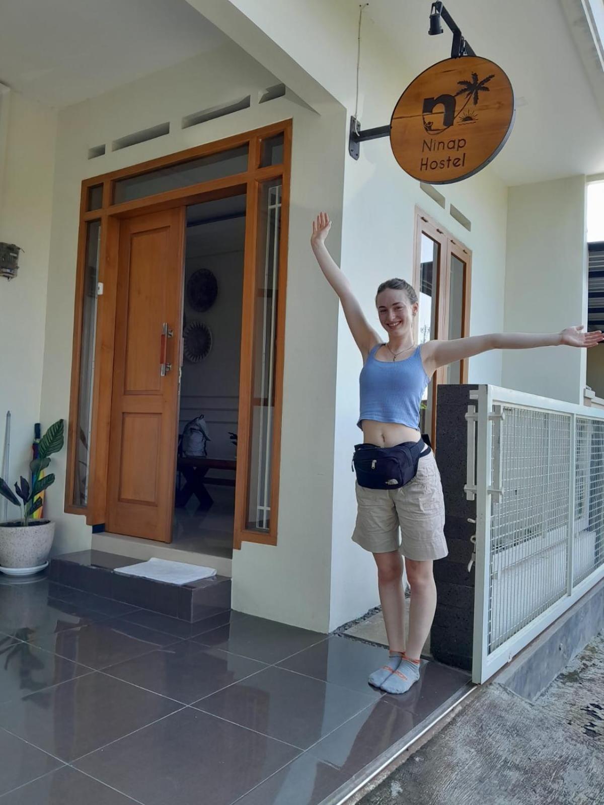 Ninap Hostel バニュワンギ エクステリア 写真